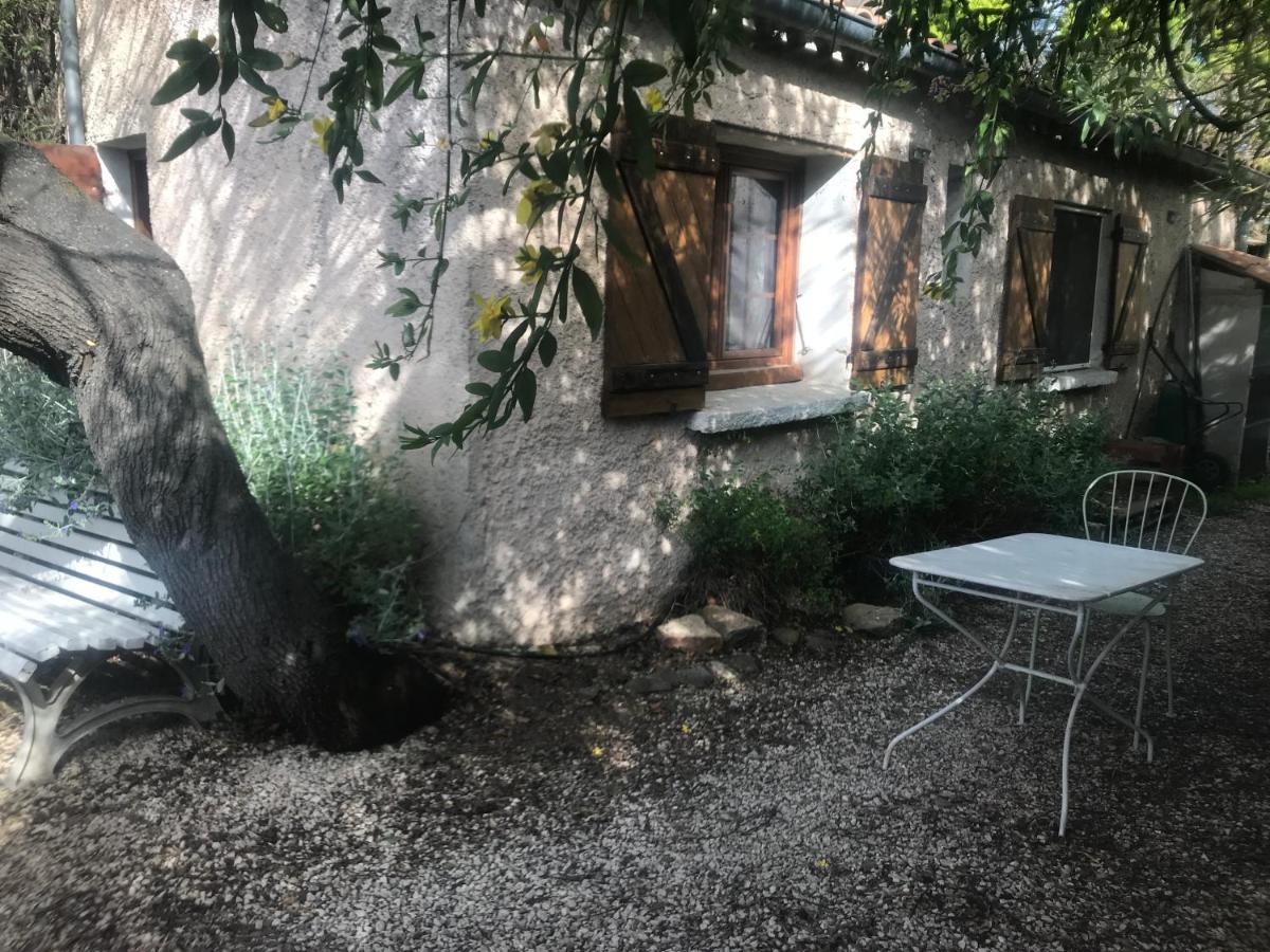 Studio Mitoyen / 2 Personnes Hyères Dış mekan fotoğraf