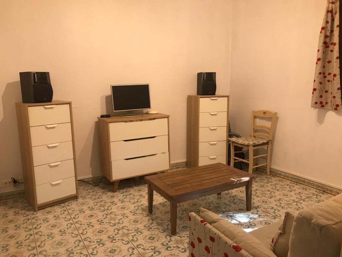 Studio Mitoyen / 2 Personnes Hyères Dış mekan fotoğraf